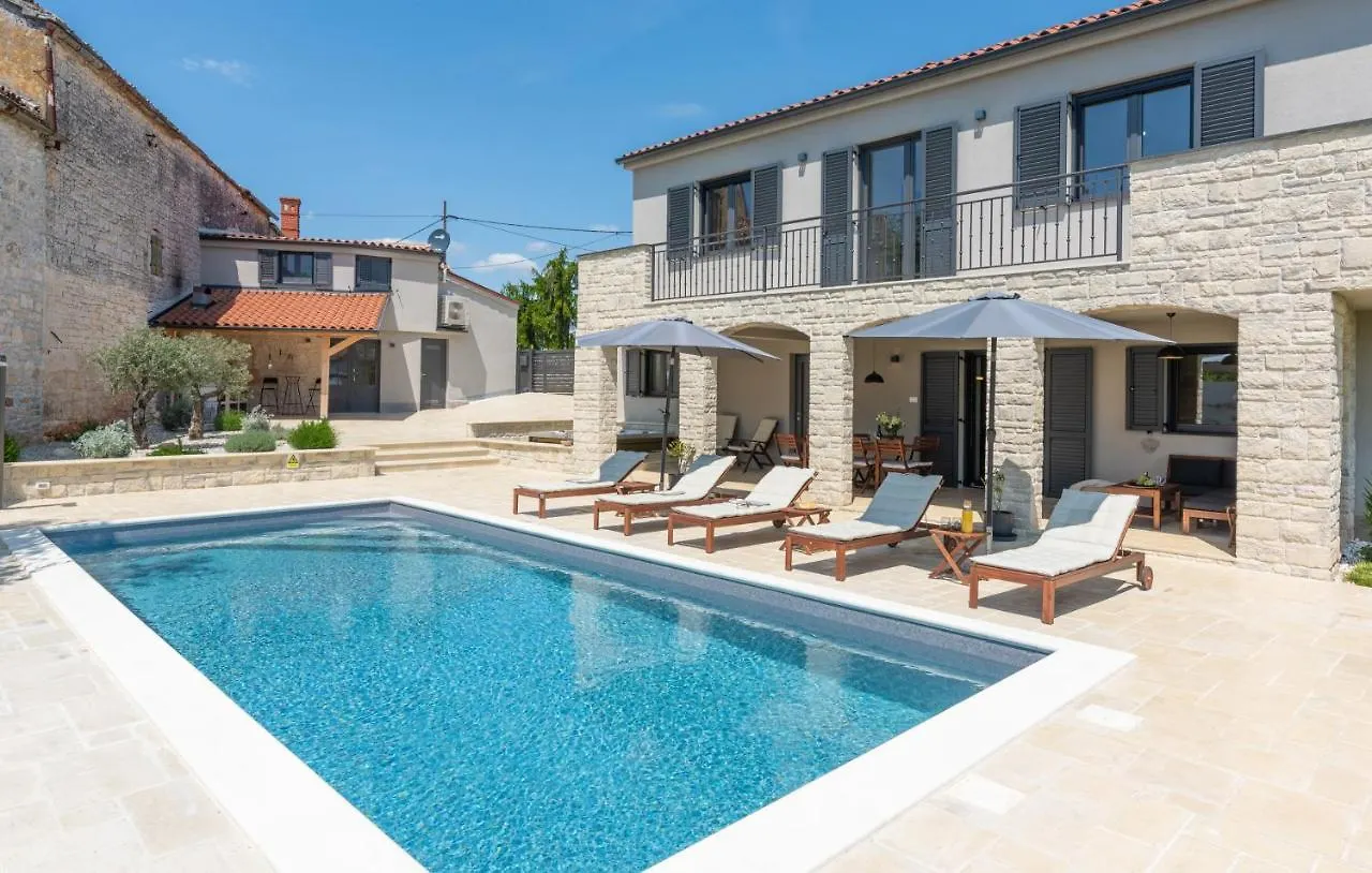 Villa Ajda With Heated Privat Pool, Jacuzzi, Sauna, 4 Bedroom, 4 Bathroom Svetvincenat