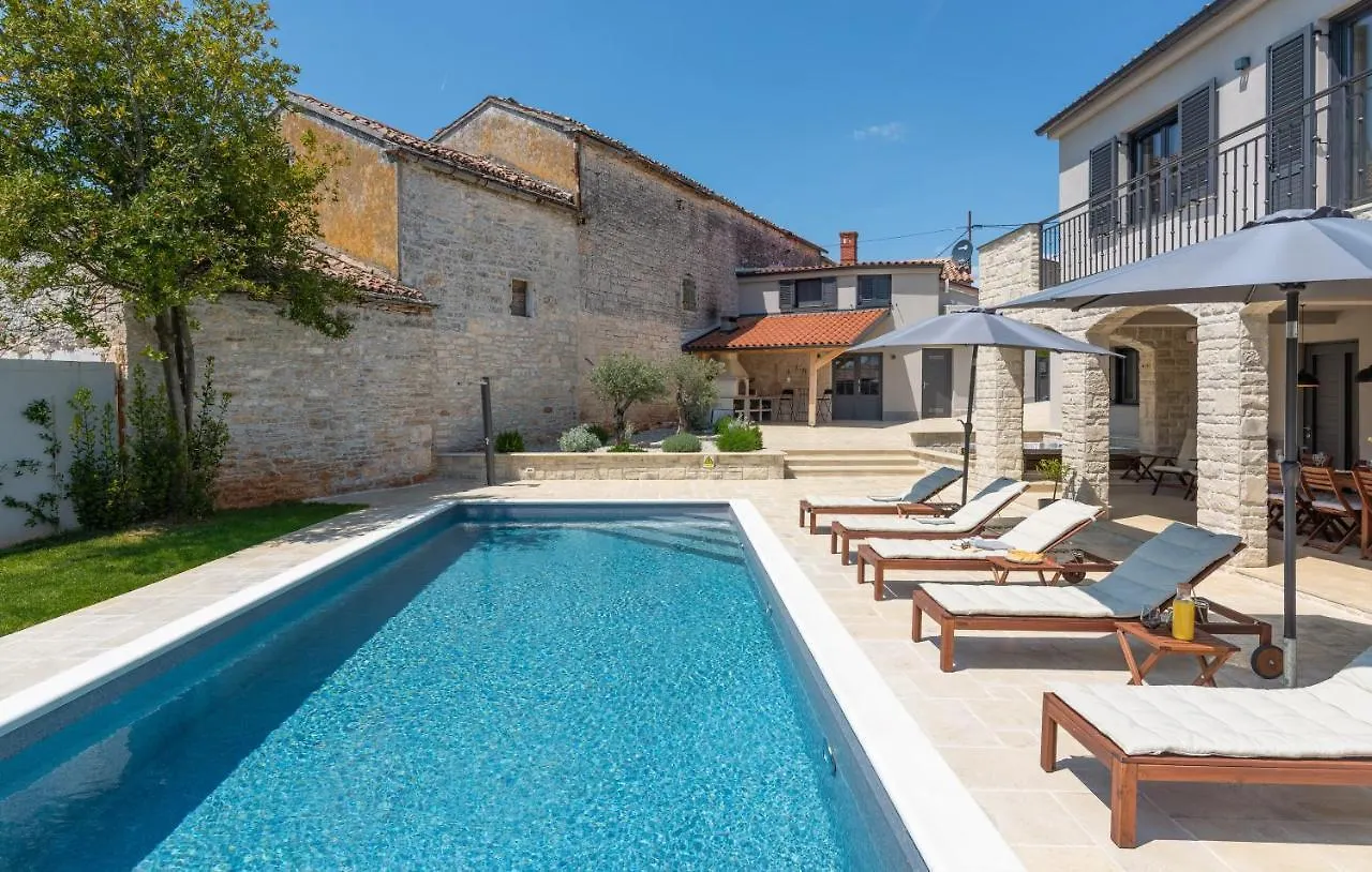 Villa Ajda With Heated Privat Pool, Jacuzzi, Sauna, 4 Bedroom, 4 Bathroom Svetvincenat 0*,